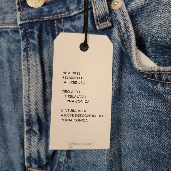 Forever 21 NWT Mom Jeans 29 Medium Wash Denim High Rise Relaxed Fit Tapered Leg - Picture 9 of 9